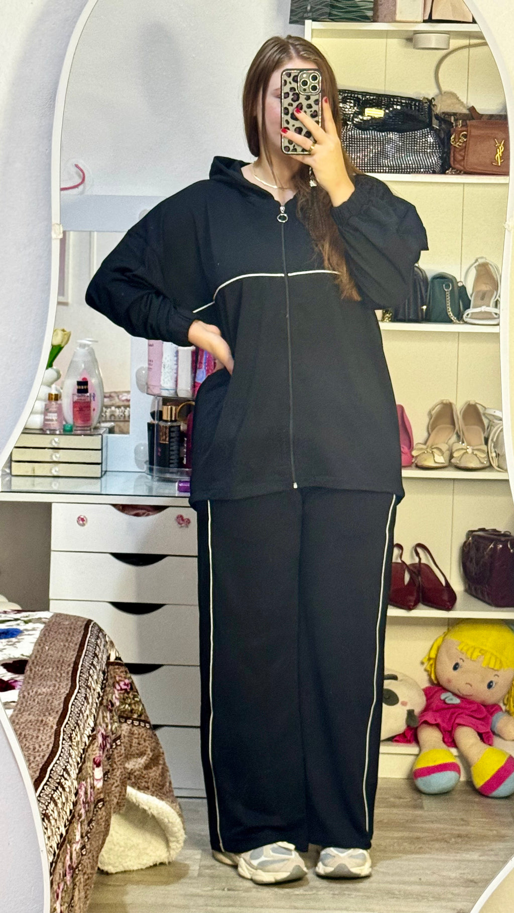 طقم "سيلينا" (Selena Set): حيث تلتقي الفخامة بالحرية ✨